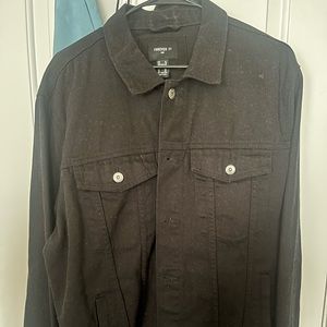 Black Jean Jacket (Worn once) Size: XL